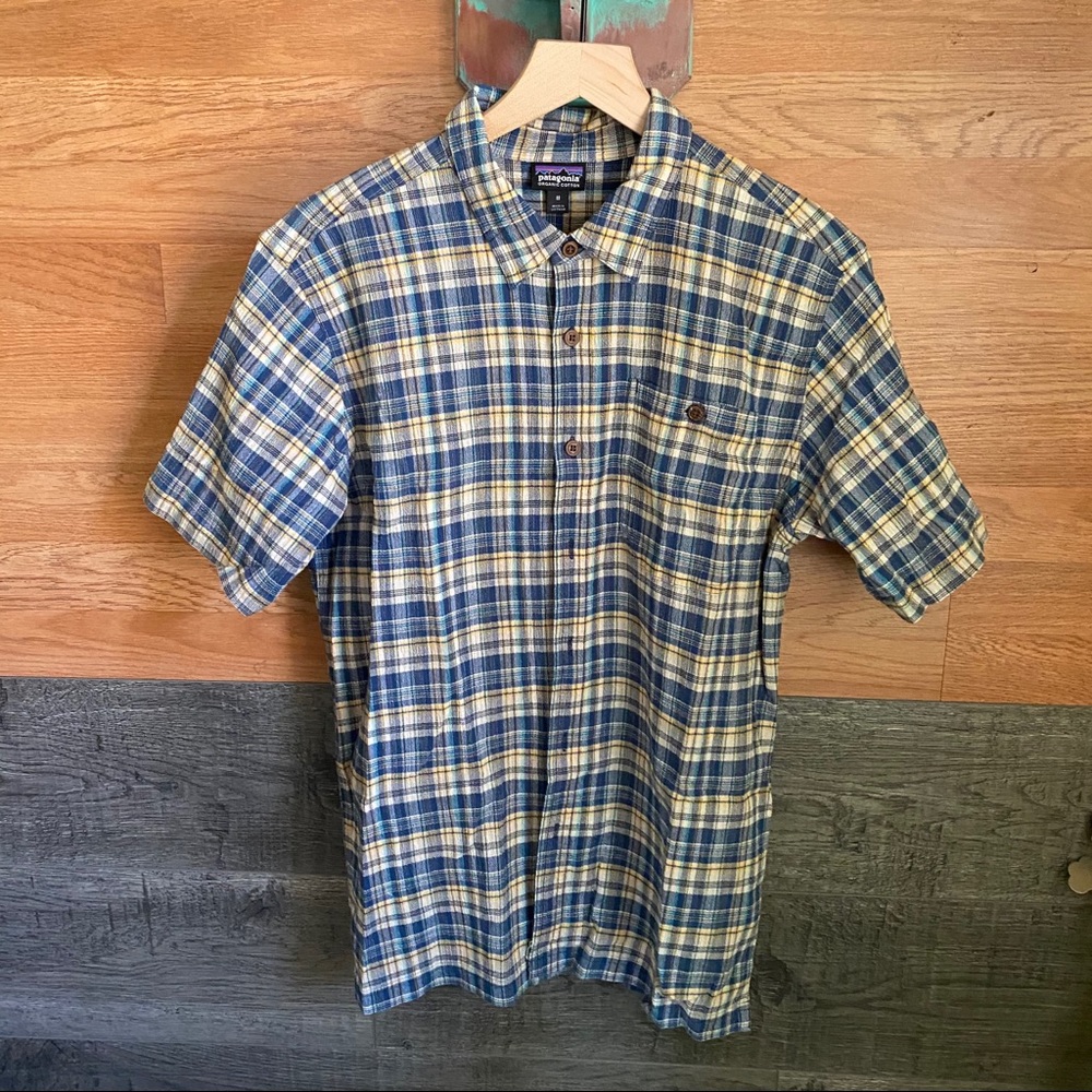 (L) Button down Shortsleeved shirt